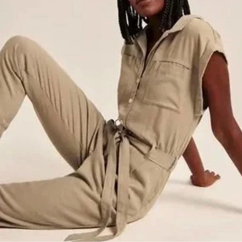 A&F Utility Pantsuit - Picture 2 of 5